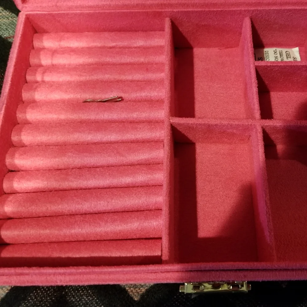 - Fuchsia Velour Jewelry box